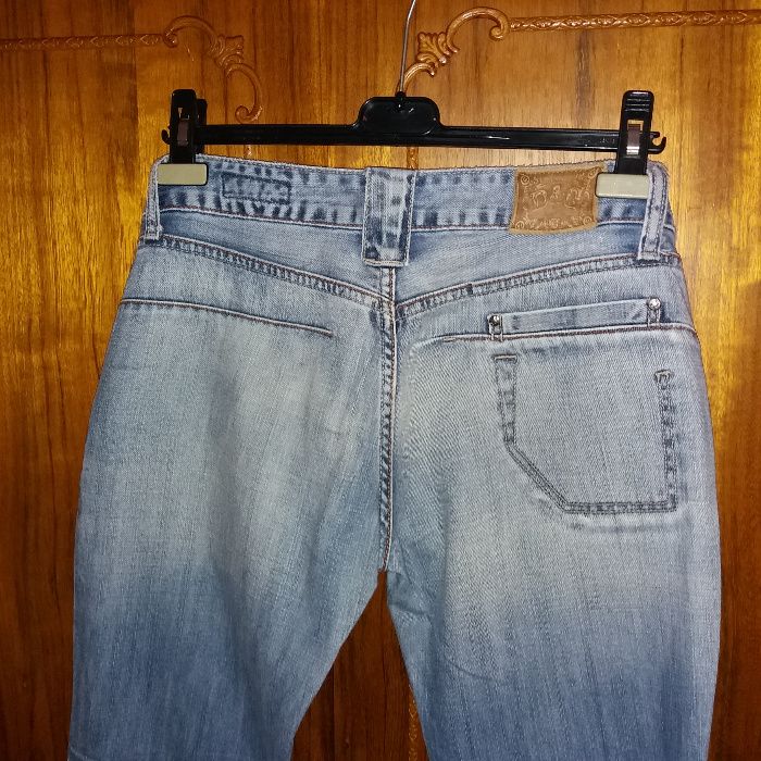 Blugi Dolce & Gabbana,originali,mar30, stare foarte buna