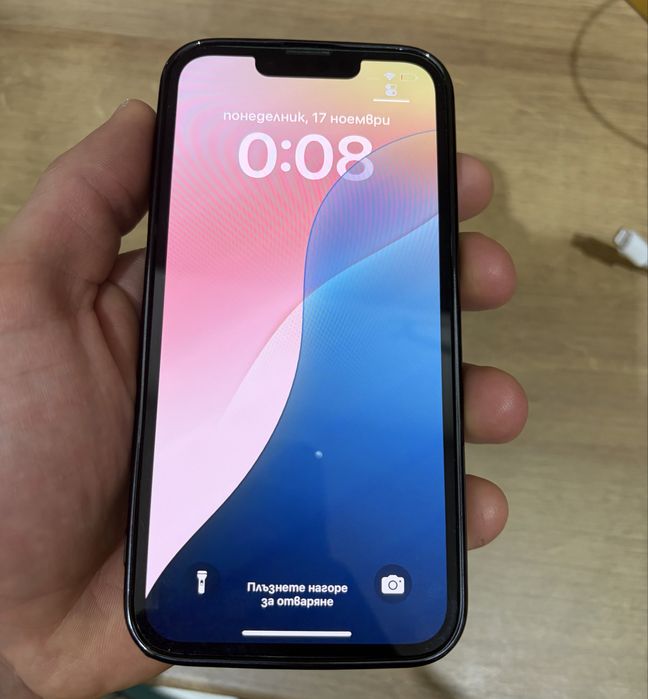 Продавам Iphone 13 128GB