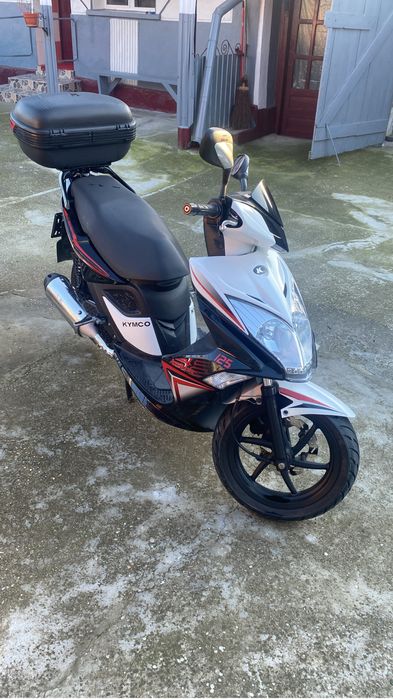 Vand scuter Kimko super 8