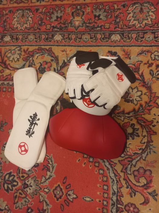Продам амуницию для карате