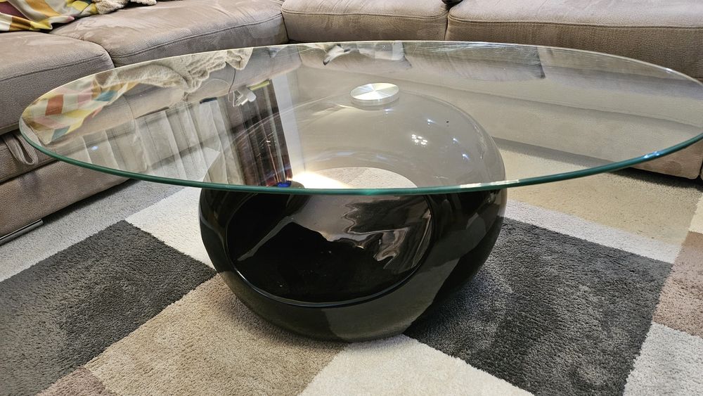 Холна стъклена маса