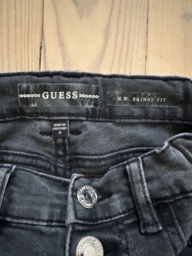 Дънки Guess размер 8 години