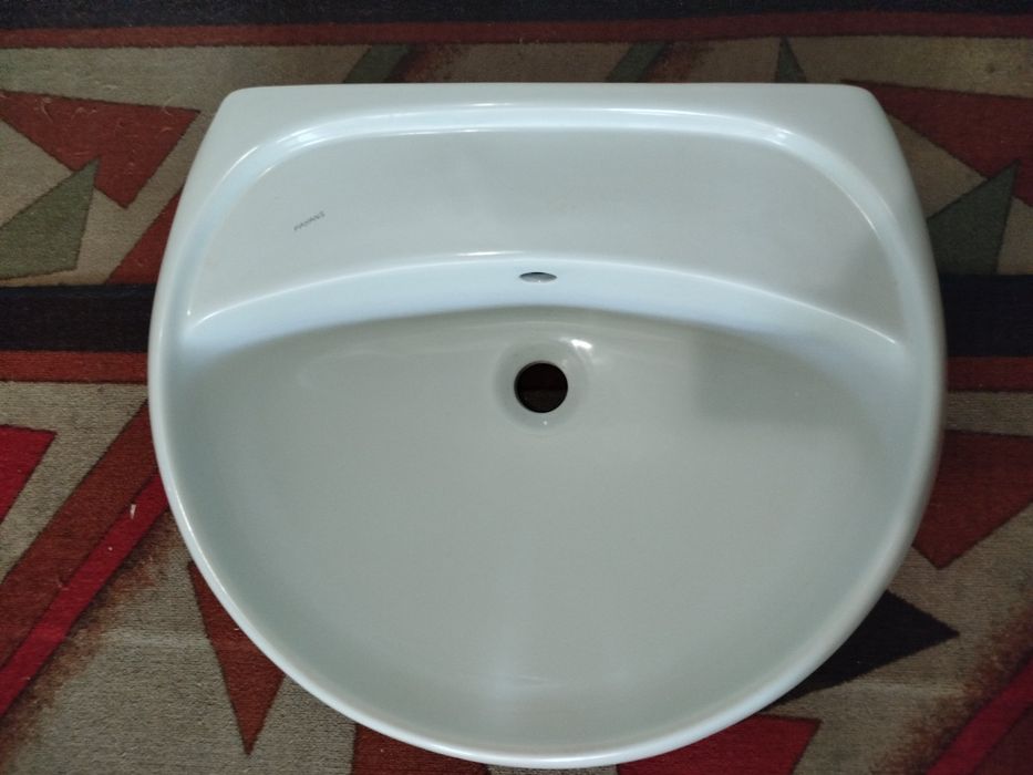 Продавам порцеланови мивки