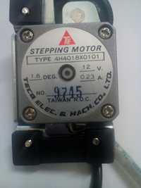 Продавам Teco Electric 4H4018X0101 Stepping Motor