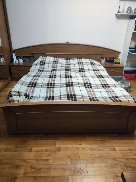 Бесплатно. Читайте описание полностью Кровать+матрац (без тумб) срочно