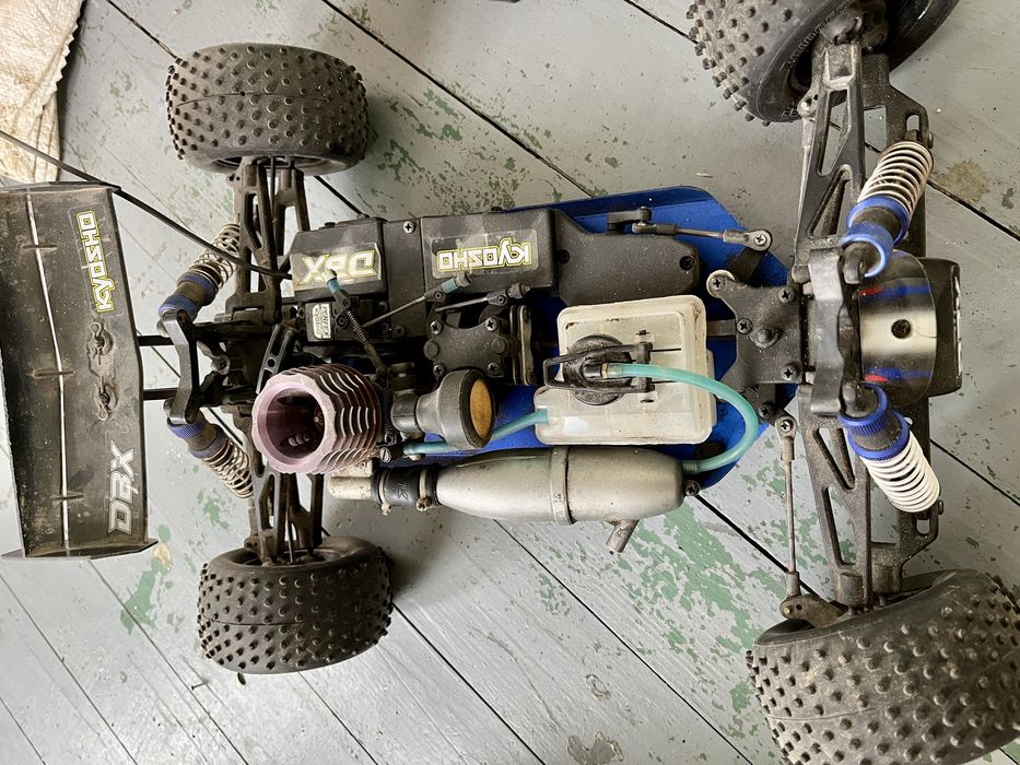 Kyosho DBX бъги с дистанционно, 4х4 с нитро
