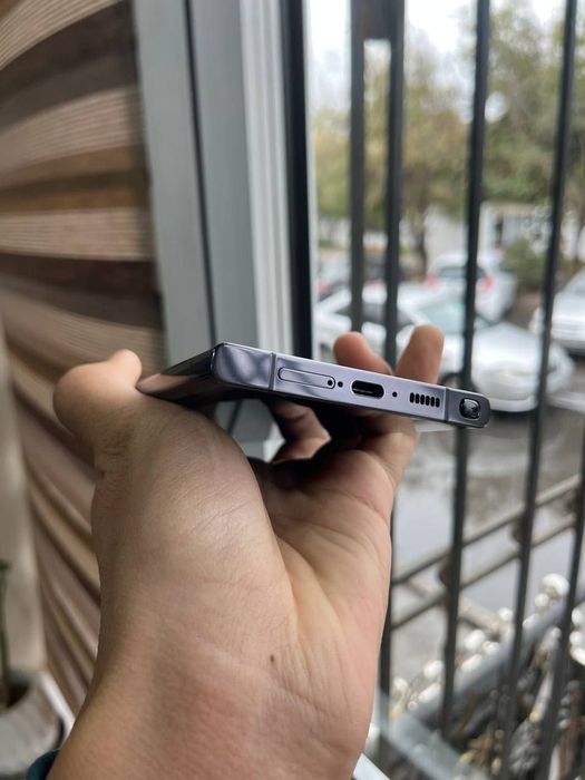 Samsung galaxy s23 ultra 5G 12/256gb holati 9/10