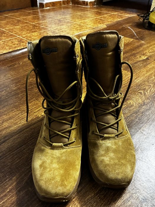 Interceptor обувки