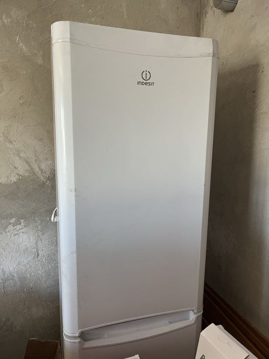 Холодильник рабочий