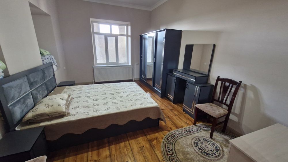 Сдаётся Дом в центре города , Ориентир : на против Фирма Доктор