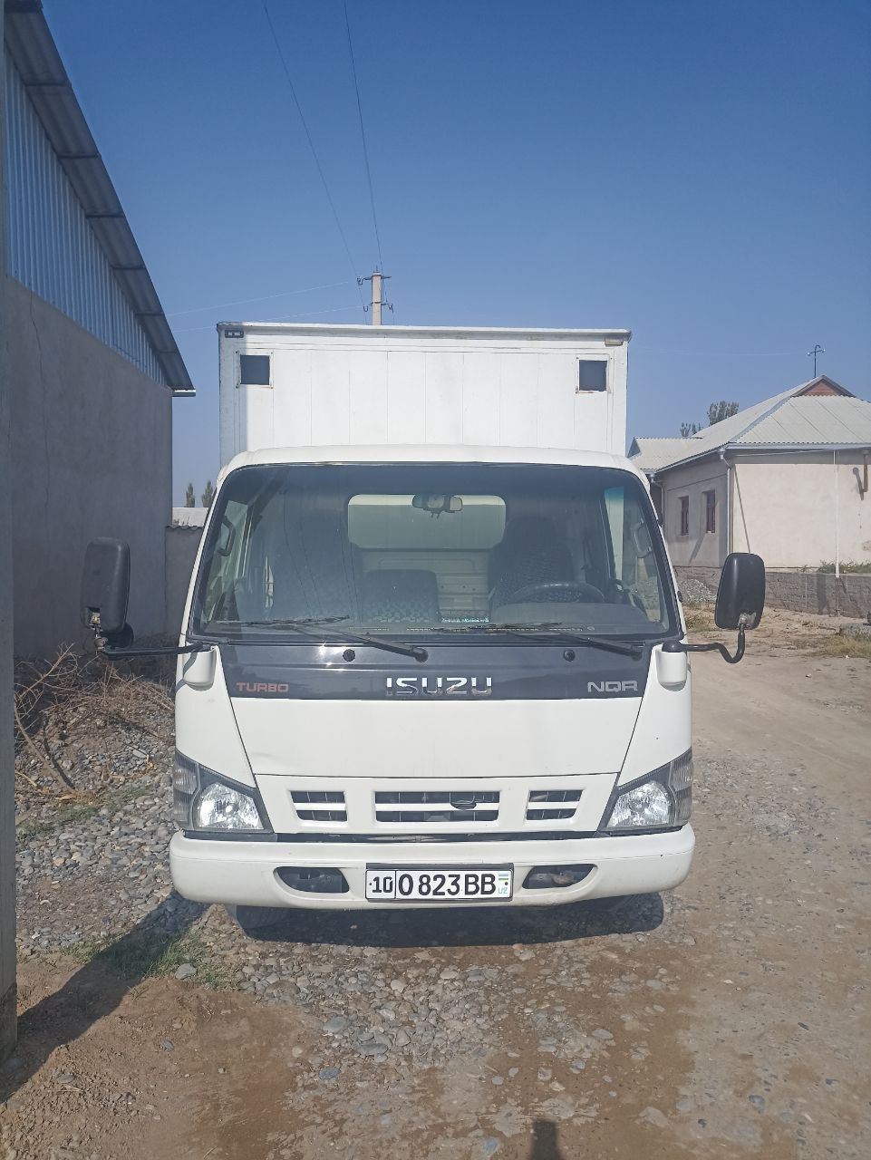 Isuzu NQR yili 2015