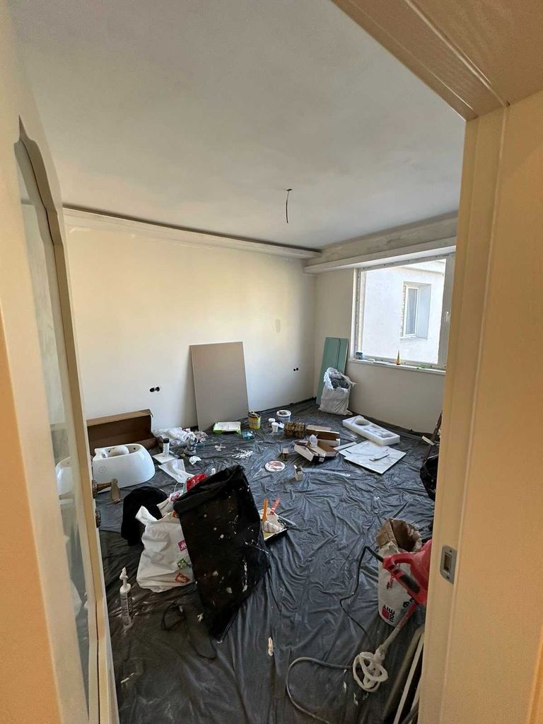 Продава се Тристаен апартамент в София, Слатина - 98 кв.м за 1817 €/кв.м - Снимка #18