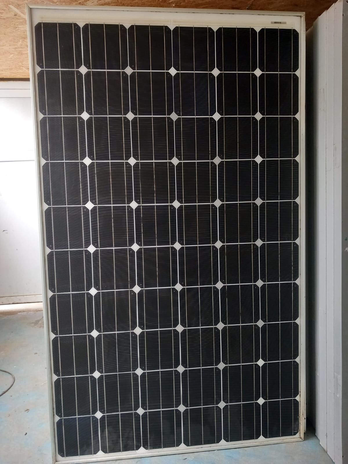 Panouri fotovoltaice poli / monocristaline 230w/240w/250w/270w/280w