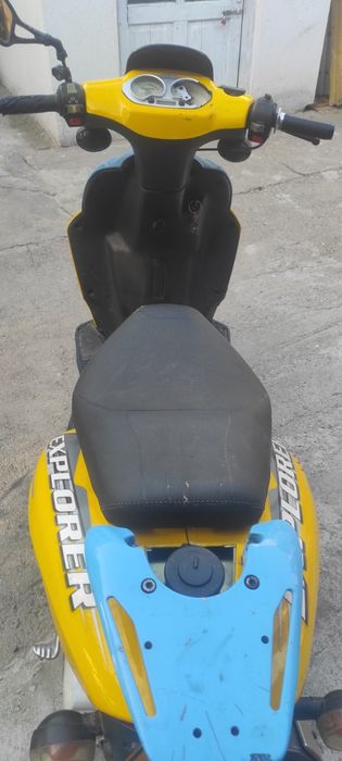 Scuter de 49cm2.
