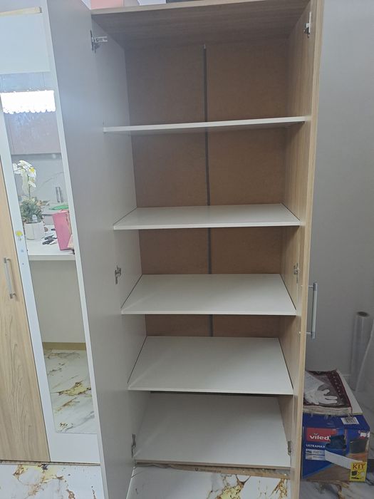 Dulap cu 4 usi haine