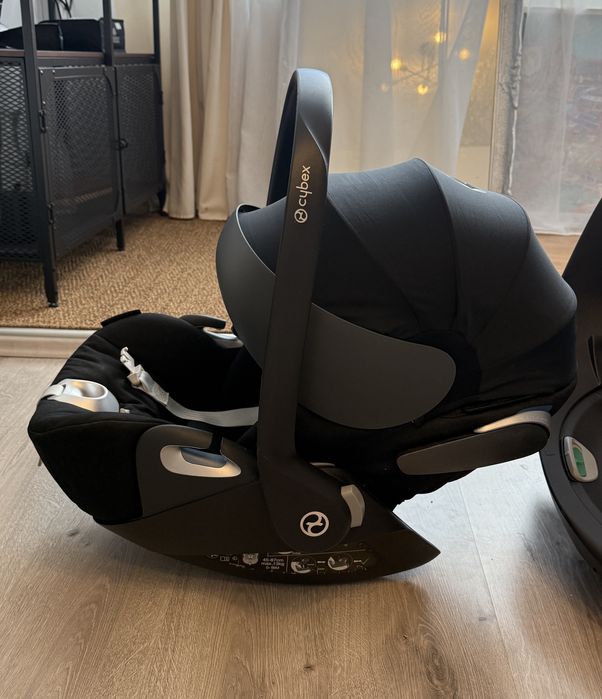 Scoica Cybex Platinum Cloud Z Plus i-Size cu baza isofix