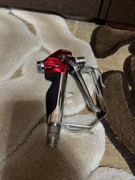 Набор ключлар ва курилиш инструментлар