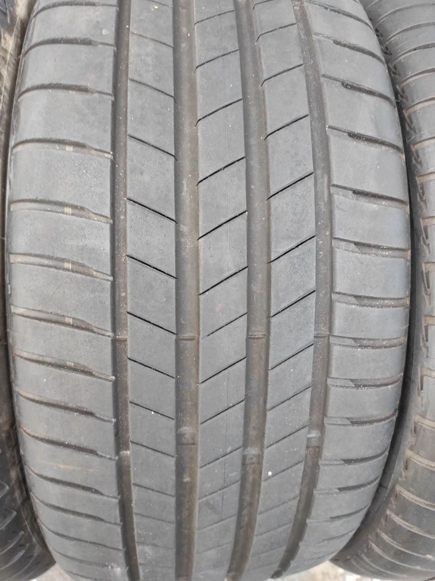 235/40/19 Bridgestone