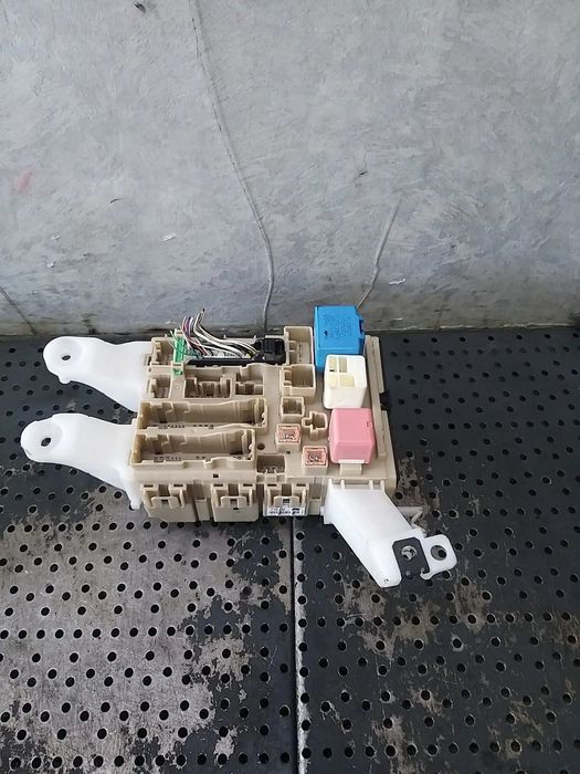 Panou sigurante 1.6 d toyota verso r2 827300f320