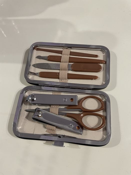 Trusa ingrijire unghii noua