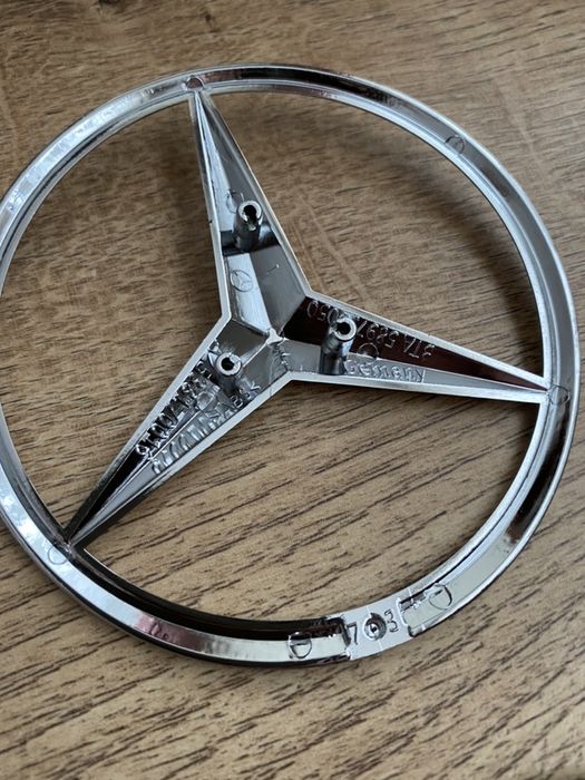 Emblema Semn Compatibil Mercedes C CLA E GLC Crom Negru Mat Lucios