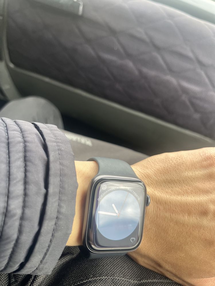 Apple Watch с гарантией на месяц емкость 100% в идеальном состоянии
