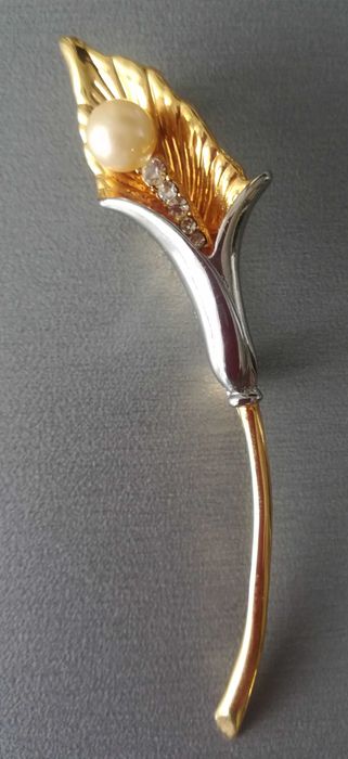 Брошка за ревер или шал с перла