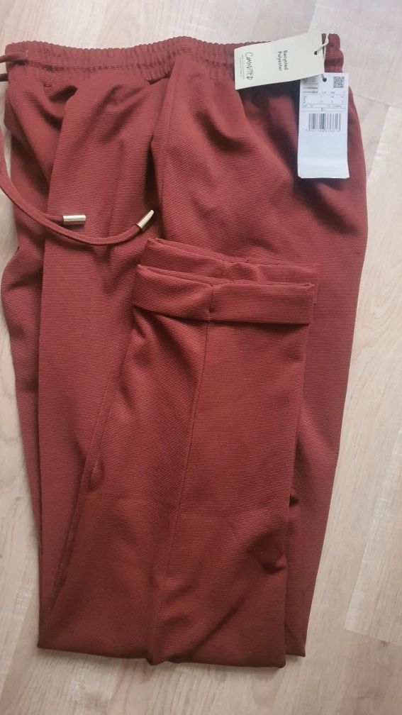 Pantaloni casual, brand Mango