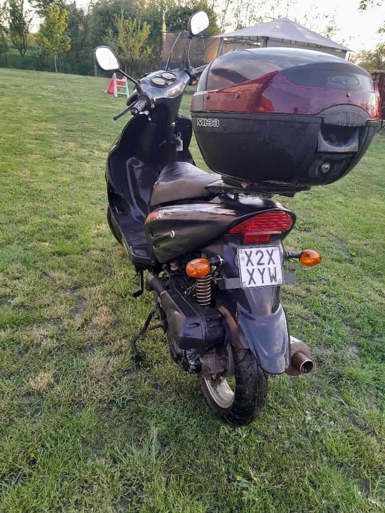 Vând motor achiziționat nou