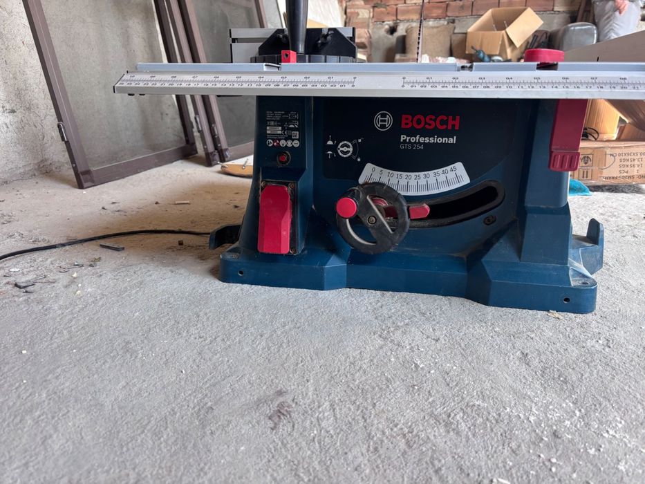 Настолен циркуляр Bosch GTS 254