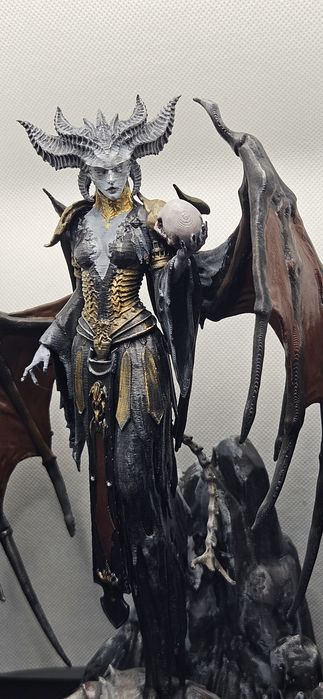 Vand figurine: Tyrael,Illidan,Iron Man,Lilith,Space Marine,Vhagar,etc