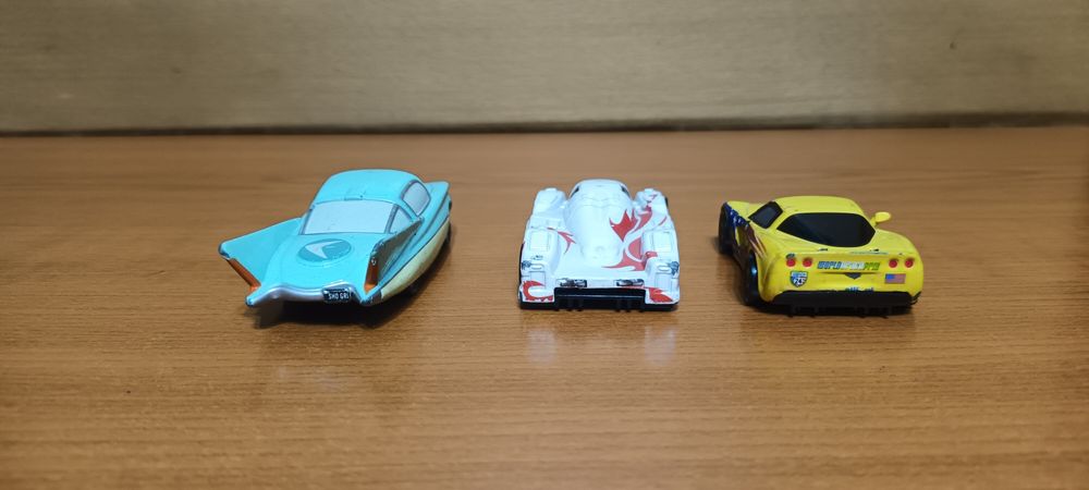 Vănd lot maşinuțe Disney Cars