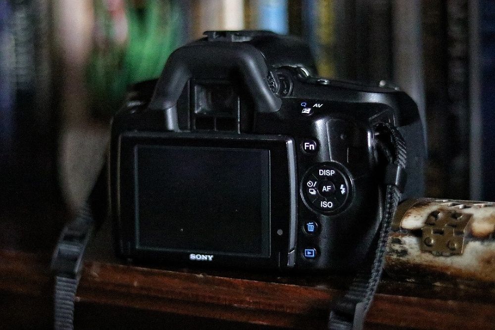 DSLR-Sony Alpha 390 14.2Mpx (с безплатна доставка)