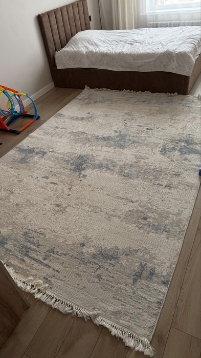 Продам ковер 2 на 3