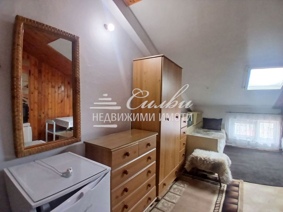 Едностаен ТУХЛЕН мансарден апартамент - кв. Болница!