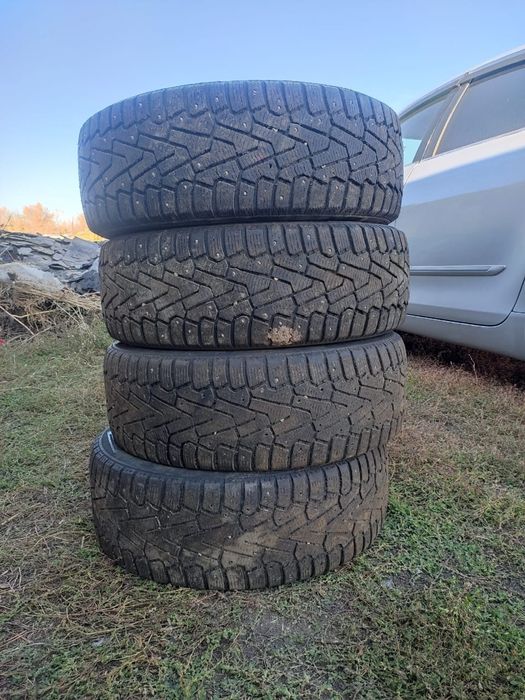 Шины Б/У продам .