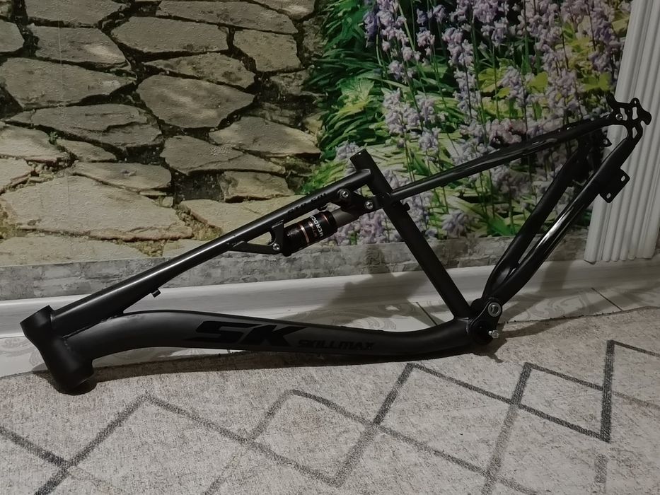 Продам двух подвесную раму торг есть