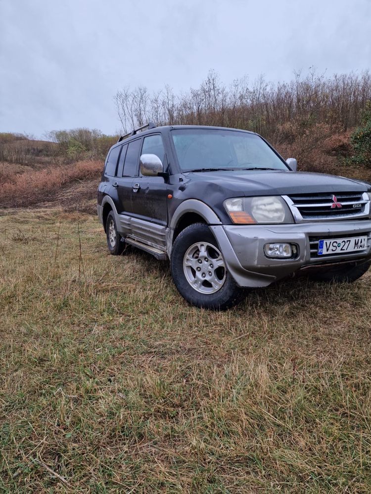 Mitsubishi pajero