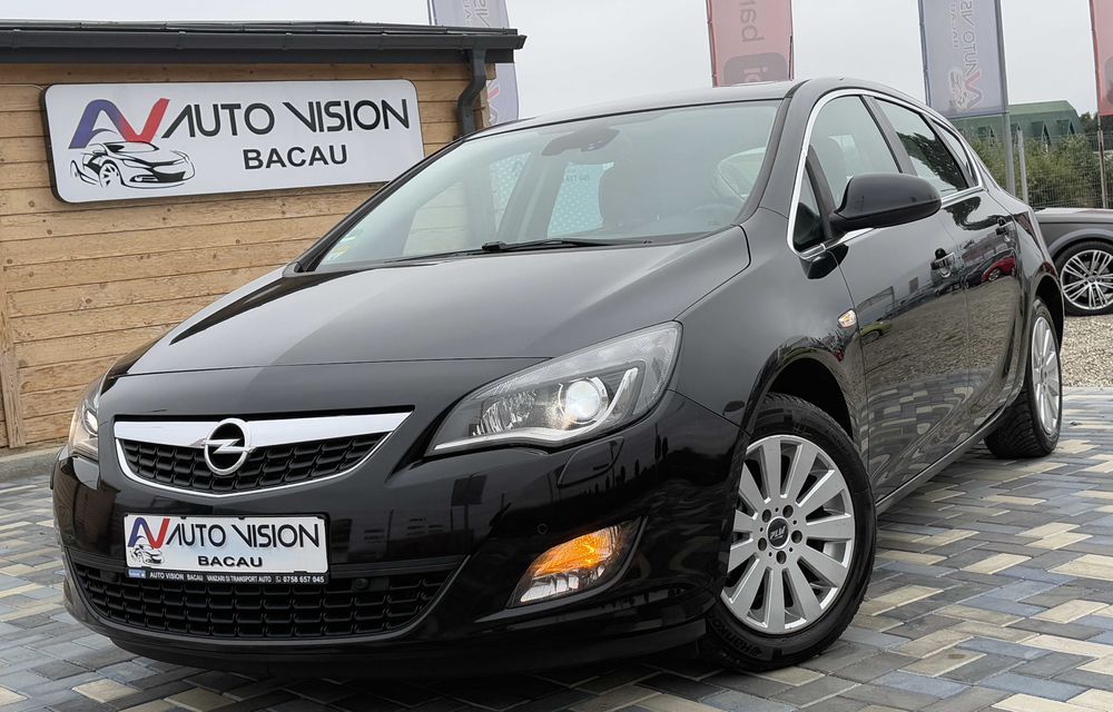 *RATE*Opel Astra J 1.4 Benzina 140Cp 2011 Euro5 XENON LED  Germania!
