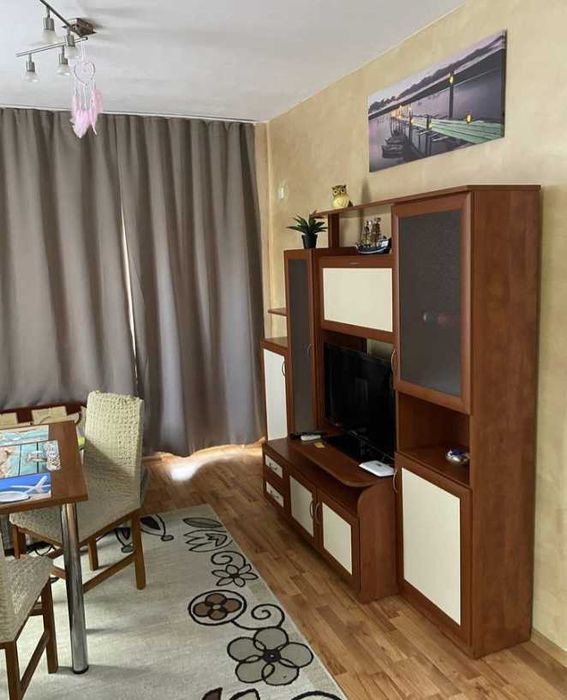 Дава се под наем Тристаен апартамент в Бургас, Изгрев - 78 кв.м за 250 € - Снимка #21