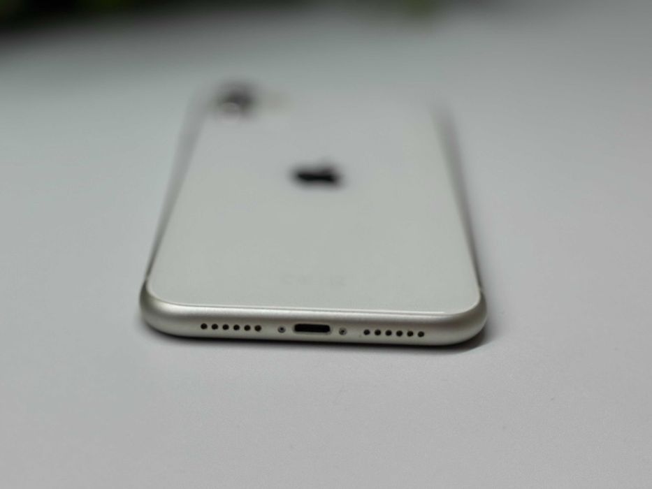 iPhone 11 64GB 100% батерия White Гаранция