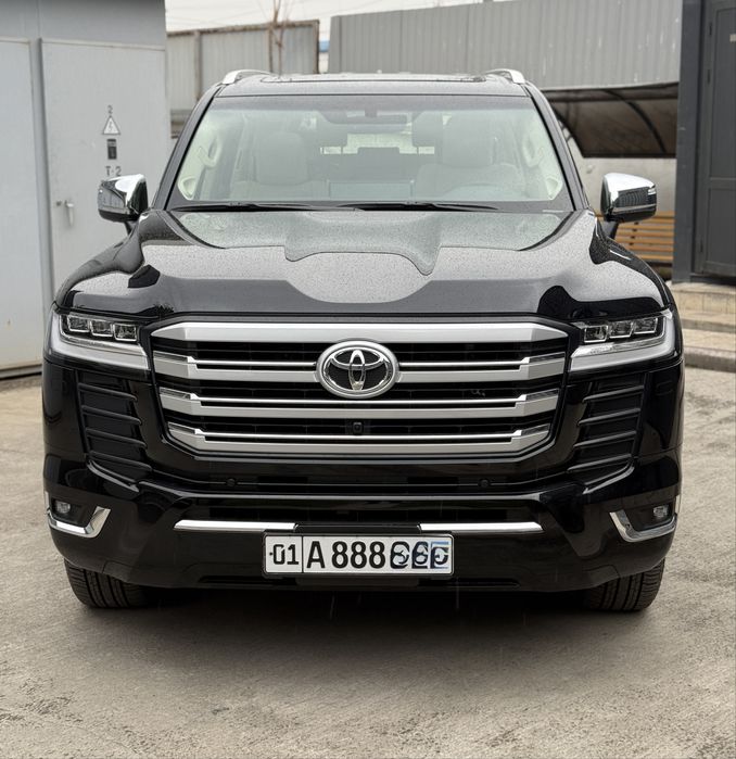 Toyota land cruiser 300