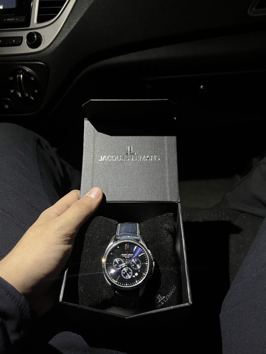 Часы наручные Jaque lemans