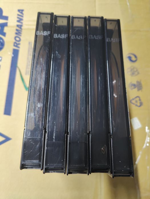 5 benzi Ampex 2400/671 de 18' noi-noute neinregistrate in carcase BASF