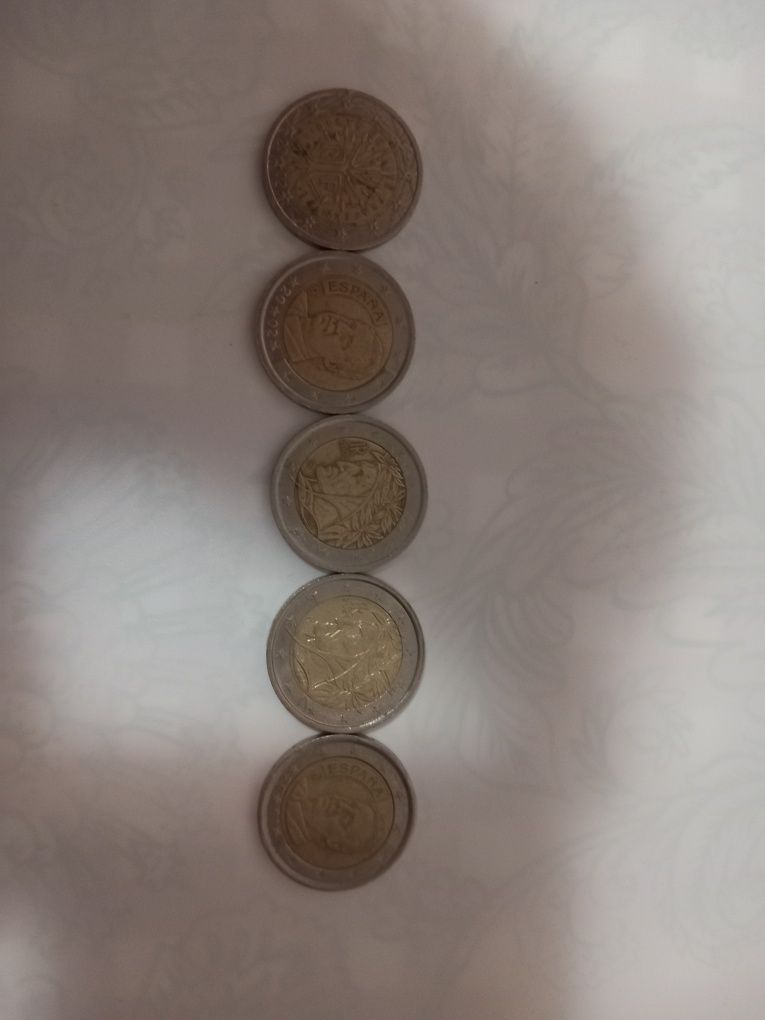 Euro monede de 2 și de 1 euro