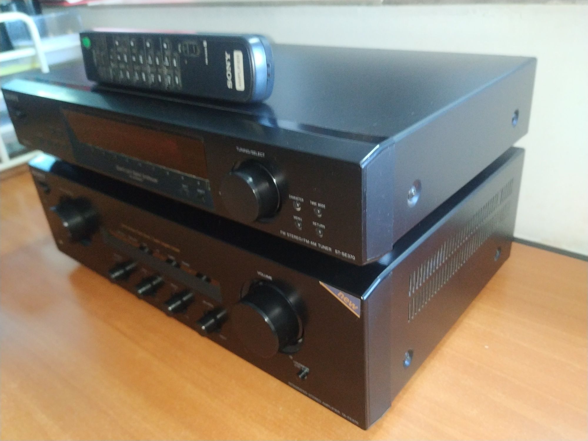Amplificator + tuner Sony, cu telecomanda de sistem