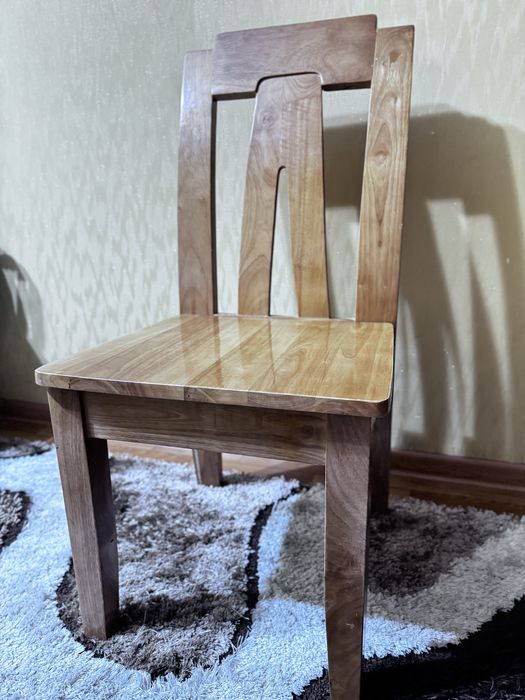 Продам Стулья дерево