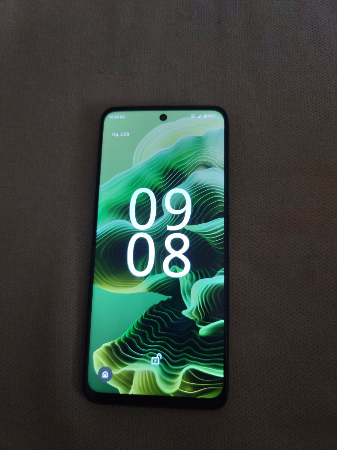 продавам моторола G35 256gb