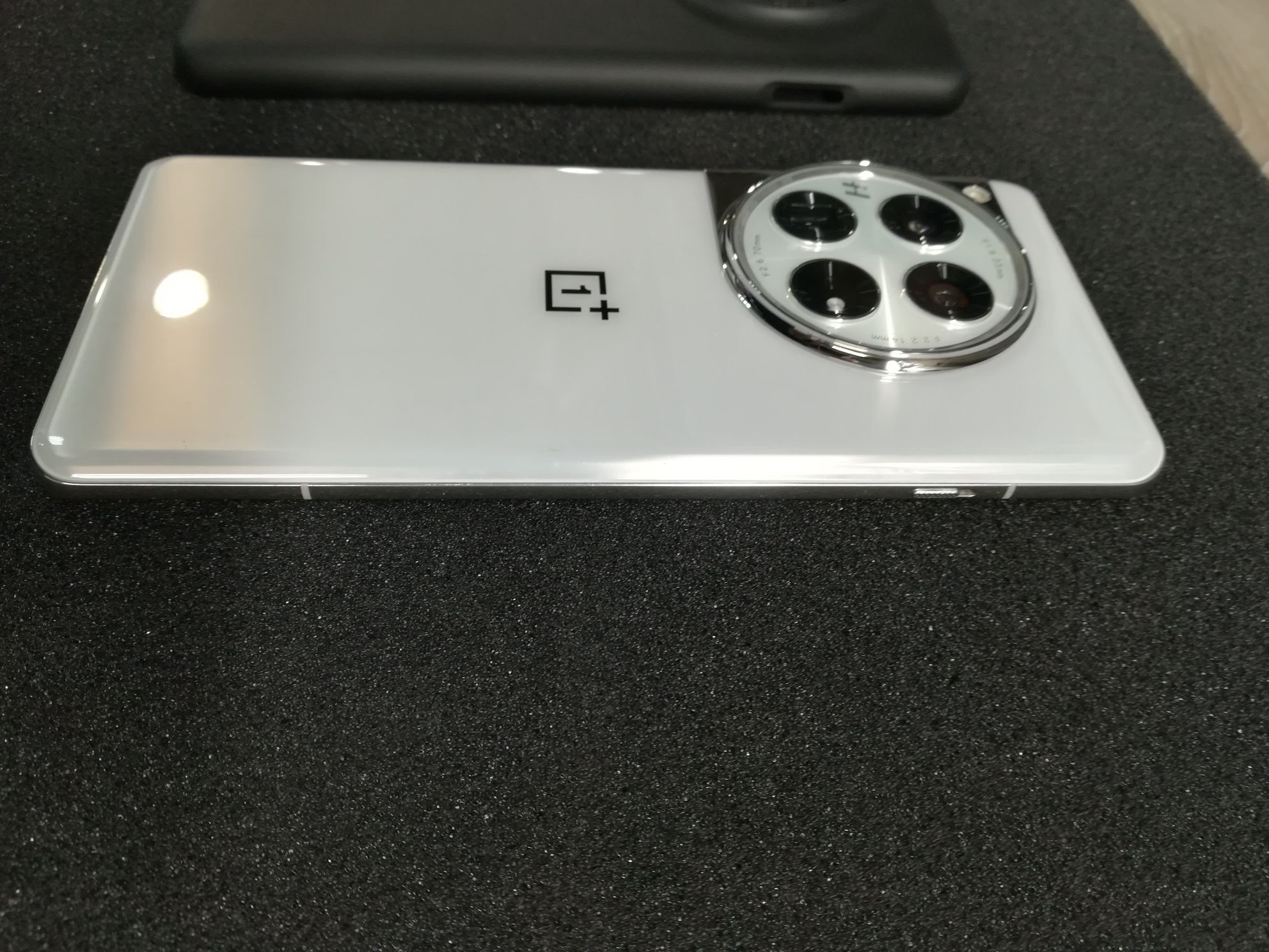 OnePlus 12 16RAM 512ROM