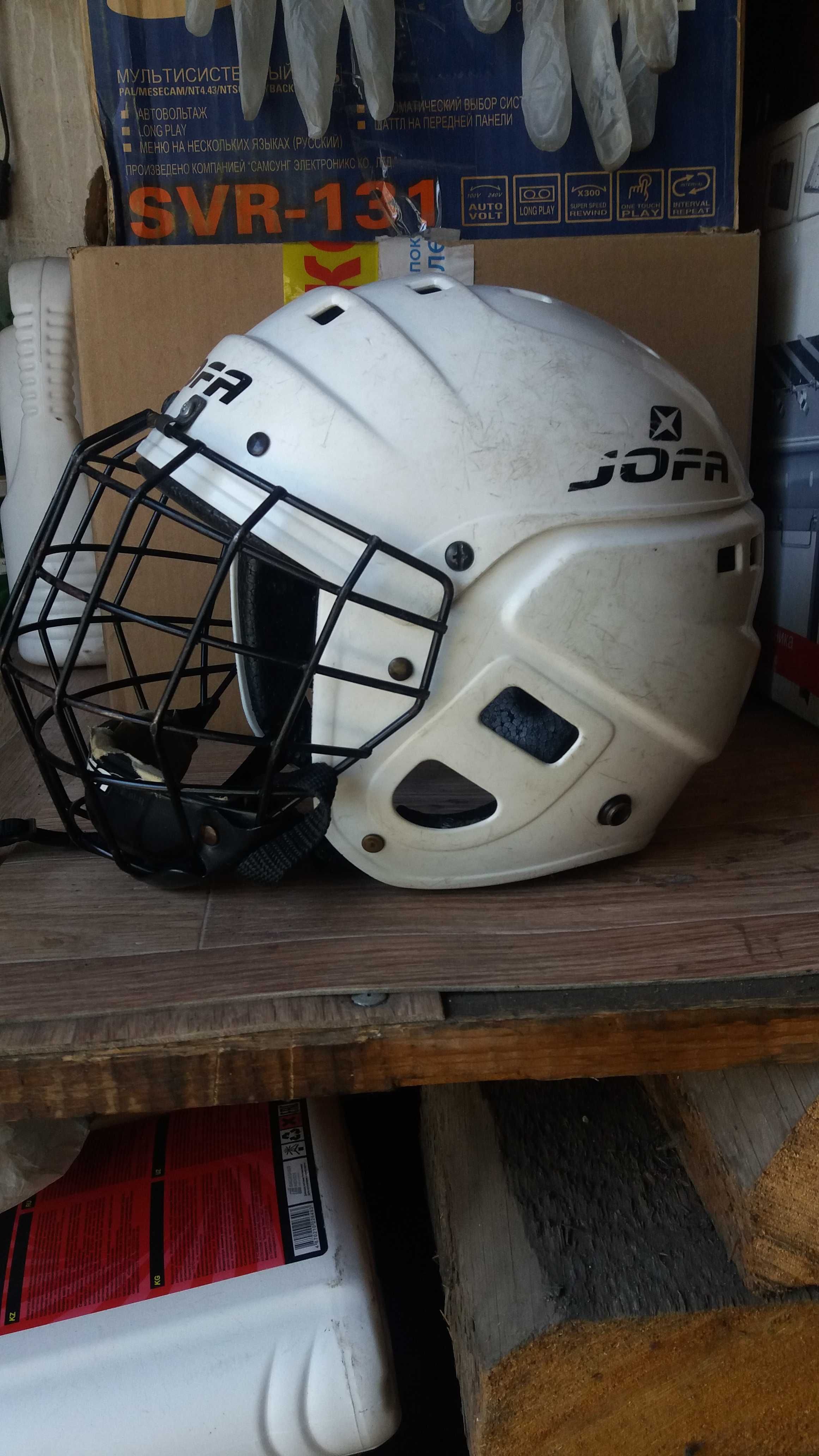 Хоккейный шлем подростковый